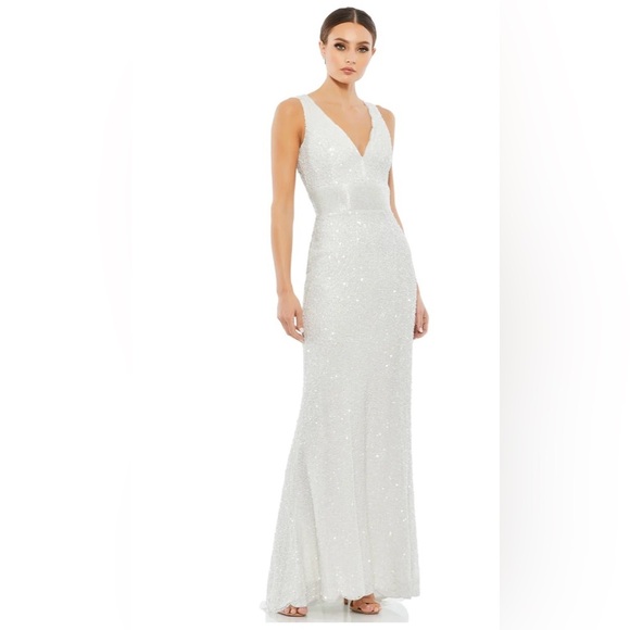 NWT Mac Duggal Sequin Sleeveless V Neck Column White Gown w/ Beaded Belt… - Picture 1 of 6